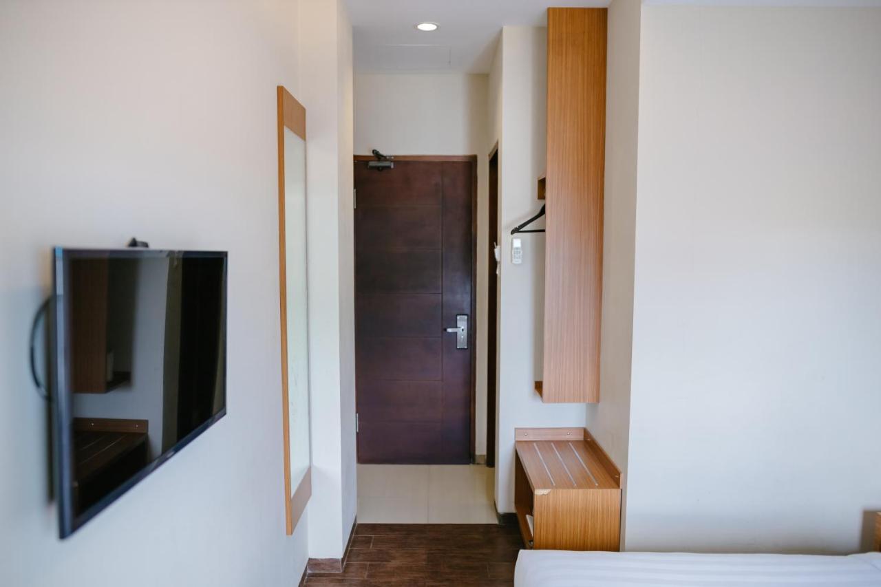 Biz Hotel City Center Ambon Exterior foto